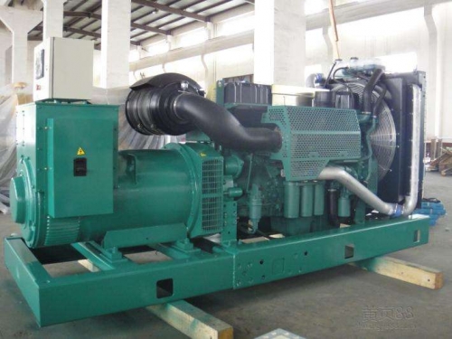 翠峦便携静音：租赁无声发电机组，便携式解决能源需求